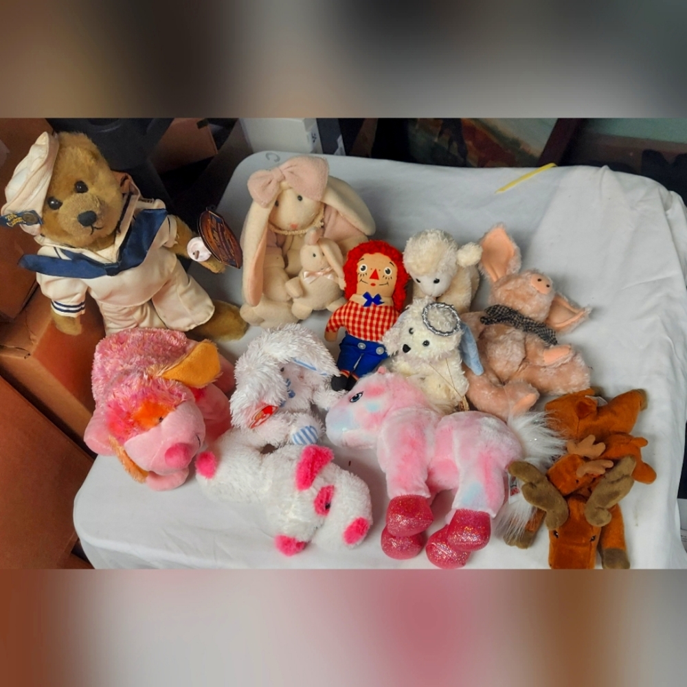 *lot* 15 piece NEVER USED Mixed TY..Gantz..vintage dolls stuffed animals